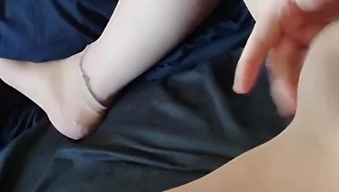 Nylonjunge Jerks off in the Morning in Pantyhose