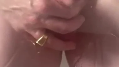 Roommate Pissing on the Shower Screen